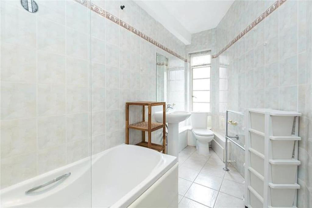 King-Sized Studio, 6Th Floor + Lift, Regent'S Park 伦敦 外观 照片